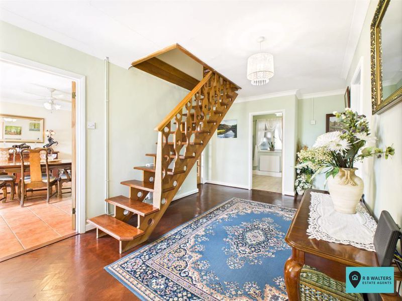 Property photo 2 of 24 Entrance Hall