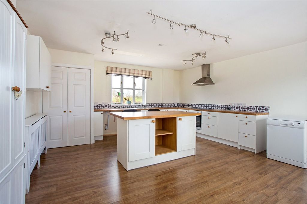 Property photo 2 of 23 Kitchen