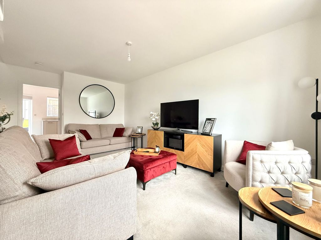 Property photo 3 of 17