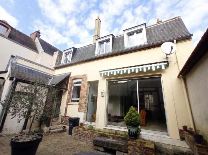 Property photo 1 of 21