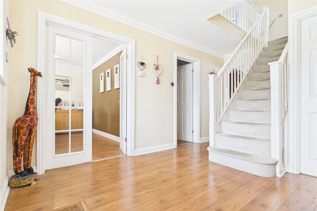 Property photo 2 of 25 Hallway