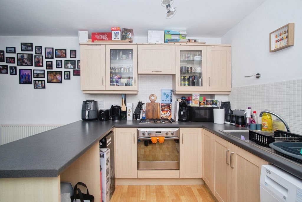 Property photo 3 of 14 Pbox-Img.Jpg