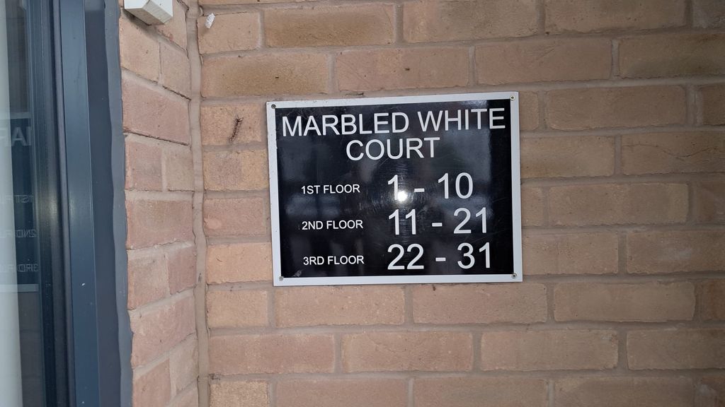 Property photo 1 of 2