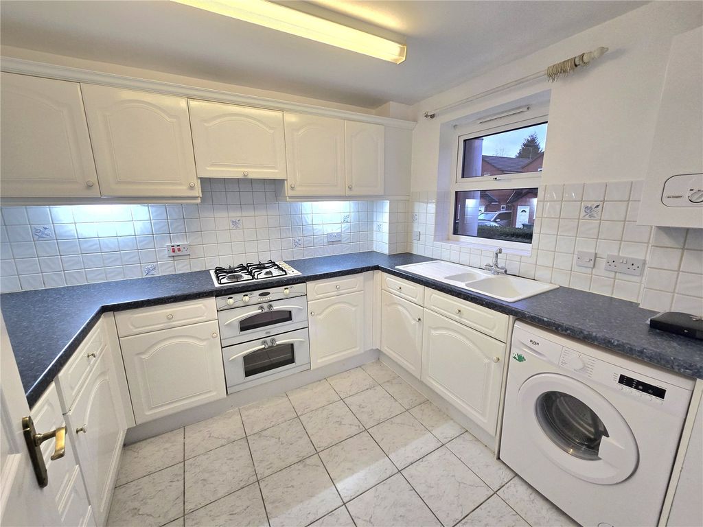 Property photo 2 of 12 Picture No. 21