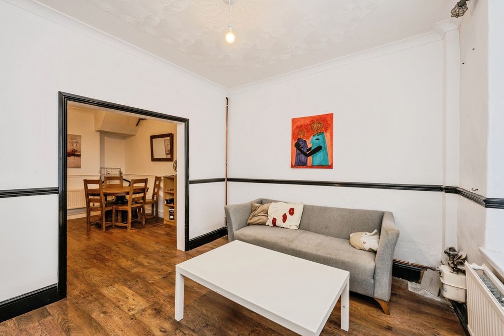 Property photo 2 of 18 Pbox-Img.Jpg