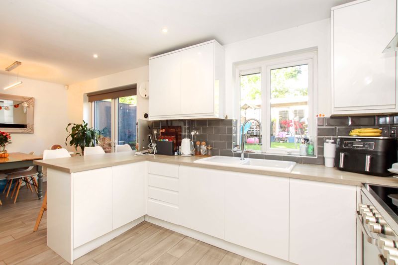 Property photo 2 of 18 Photo 12