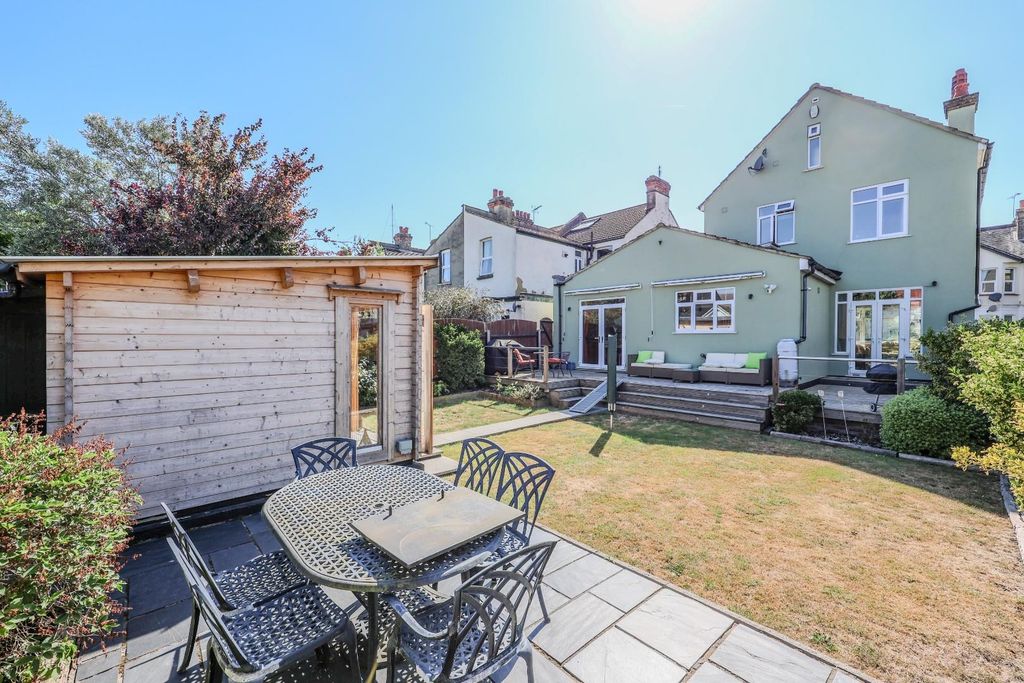 Property photo 3 of 19