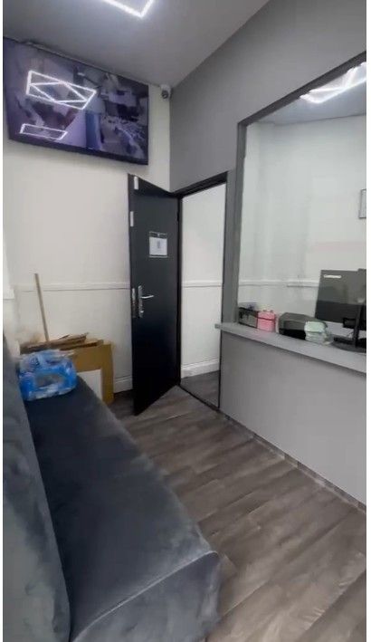 Property photo 1 of 2