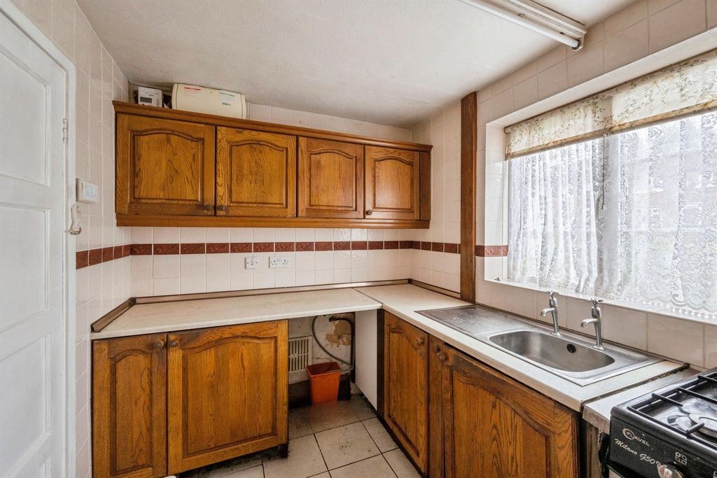 Property photo 3 of 15