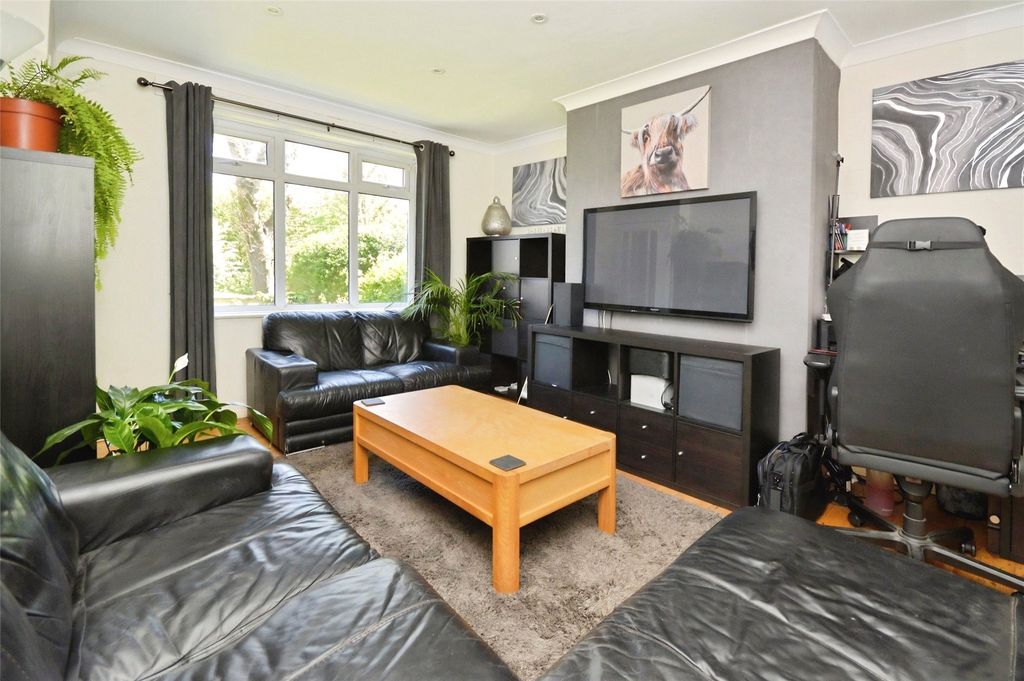 Property photo 2 of 13 2 - Picture No. 07