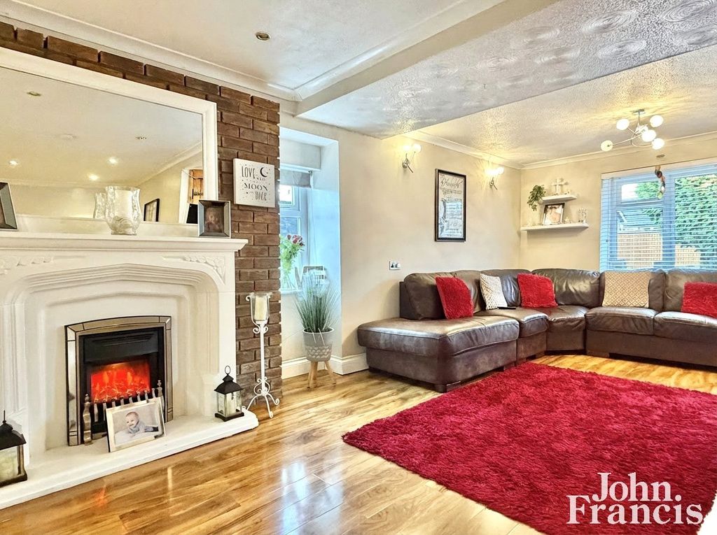 Property photo 3 of 15 Picture No. 02