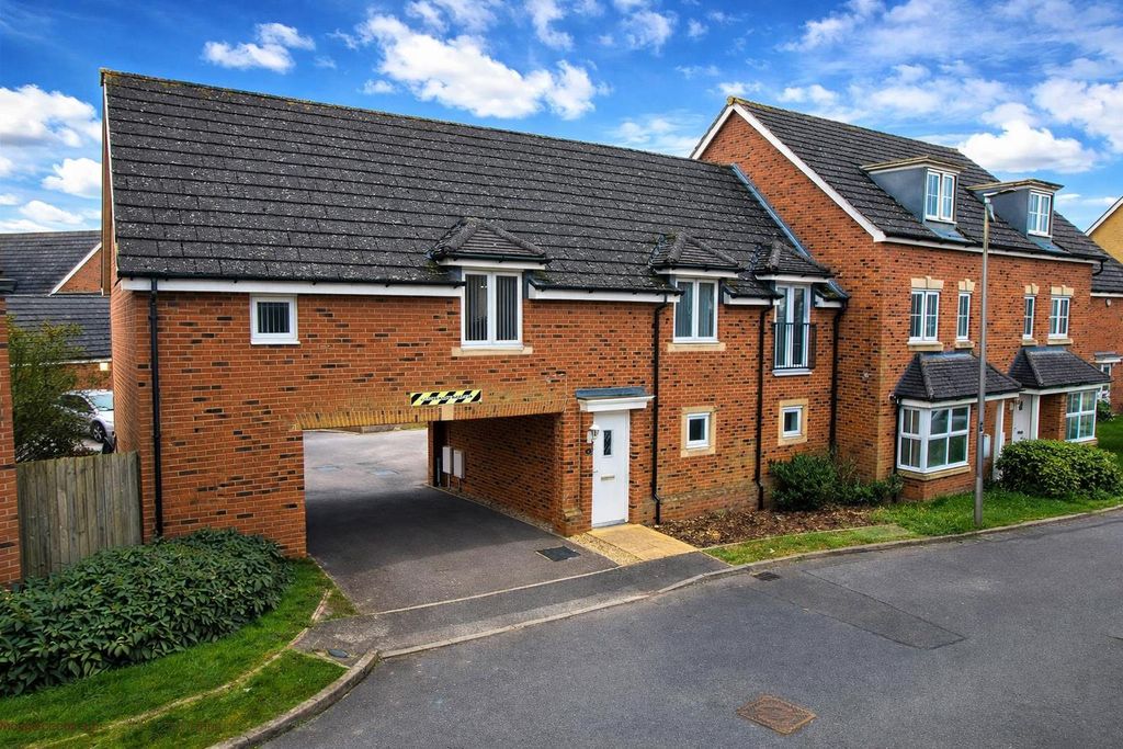 Property photo 1 of 16 17579C04-1432-448C-Bb7F-B283D3Deb7Ac.Png