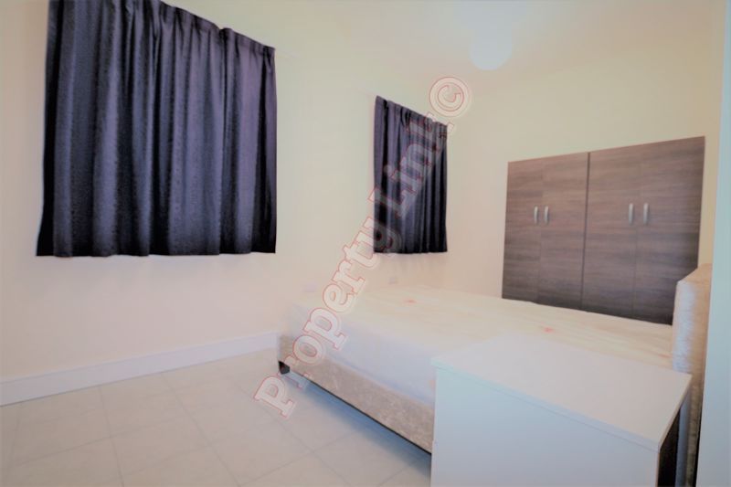 Property photo 3 of 12 Photo 6