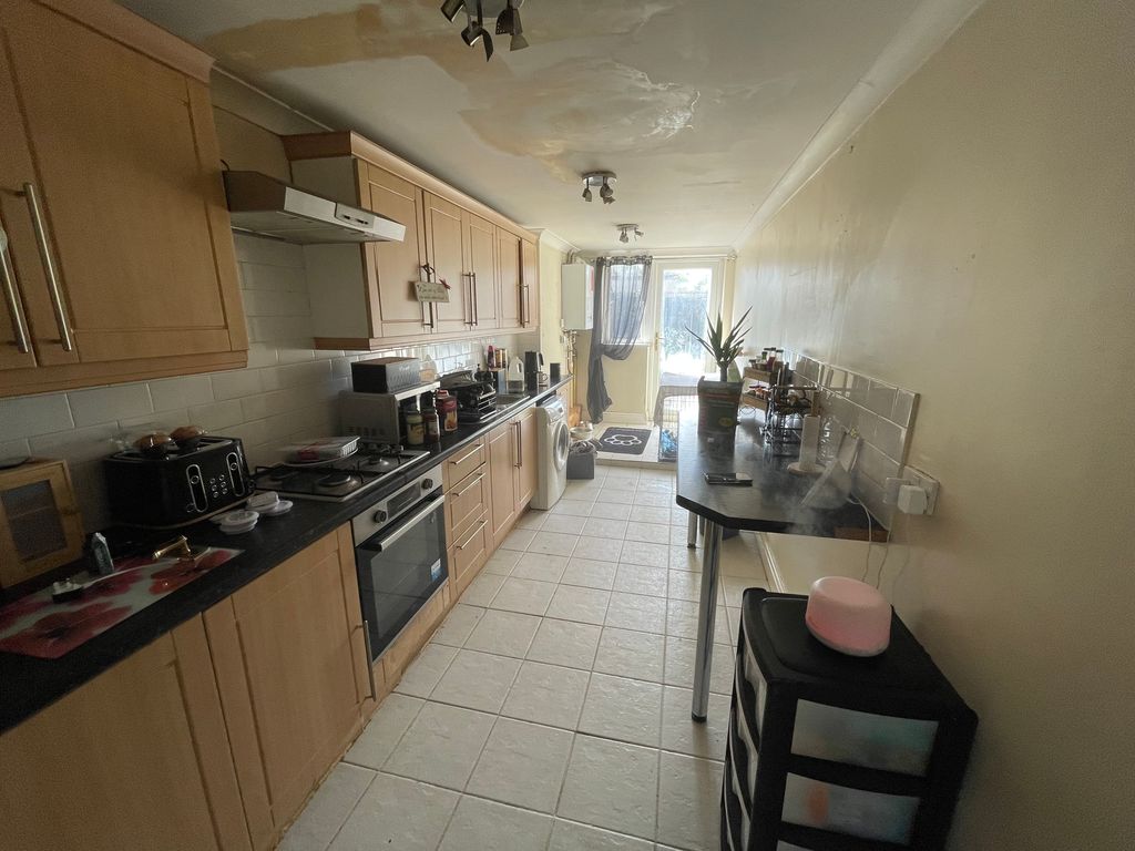 Property photo 3 of 9 Img_4877