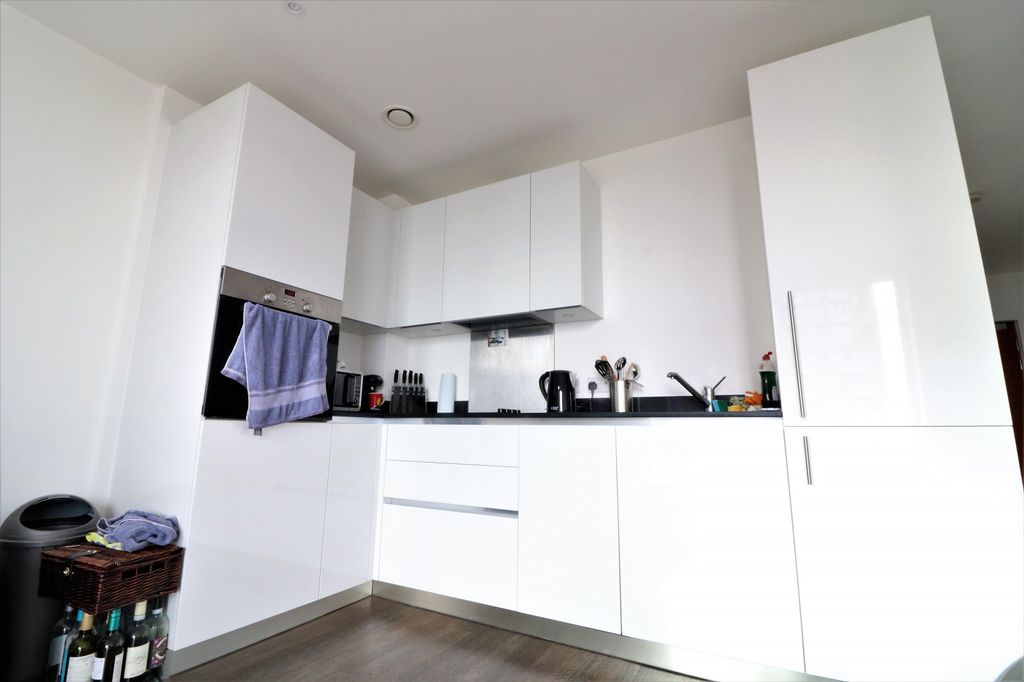 Property photo 2 of 14 Internal
