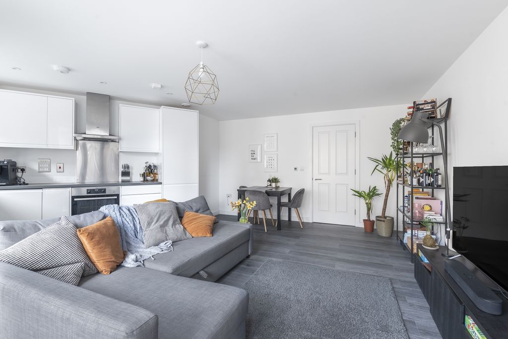 Property photo 3 of 15 830905 (3)
