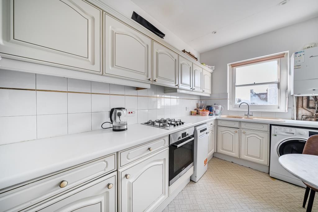 Property photo 3 of 16 Kitchen