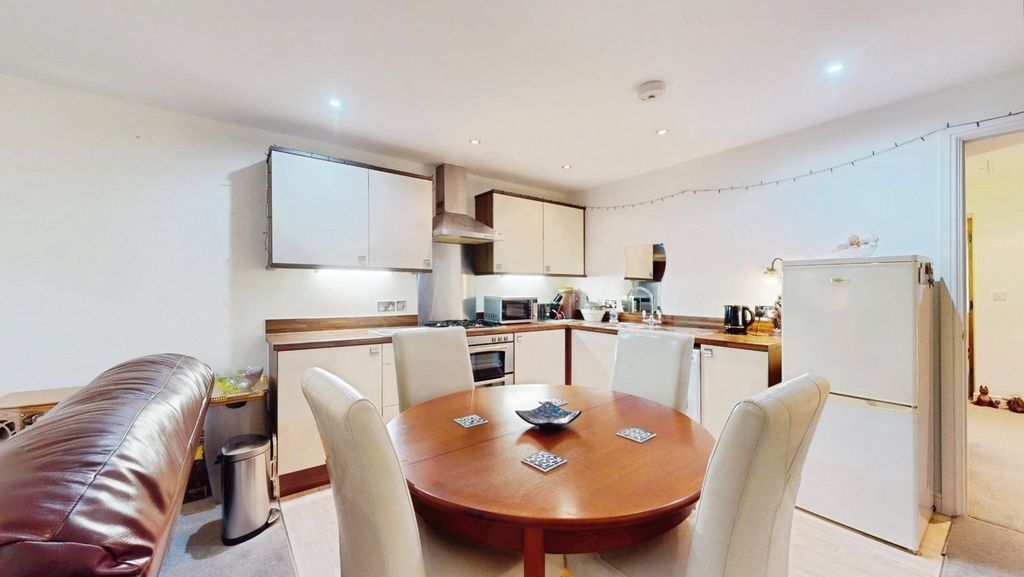 Property photo 3 of 7 Pbox-Img.Jpg