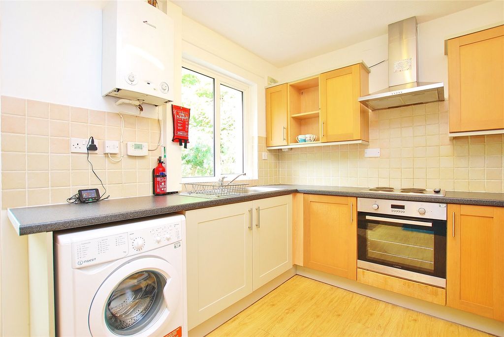Property photo 2 of 11 Picture No. 20