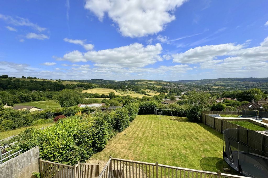 Property photo 2 of 19