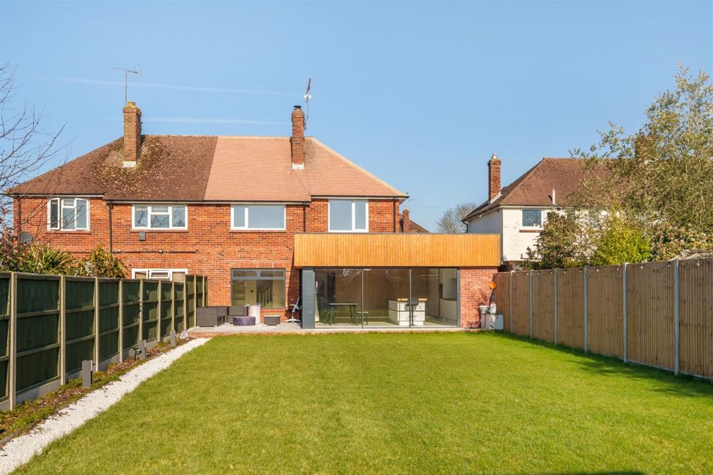 Property photo 2 of 13