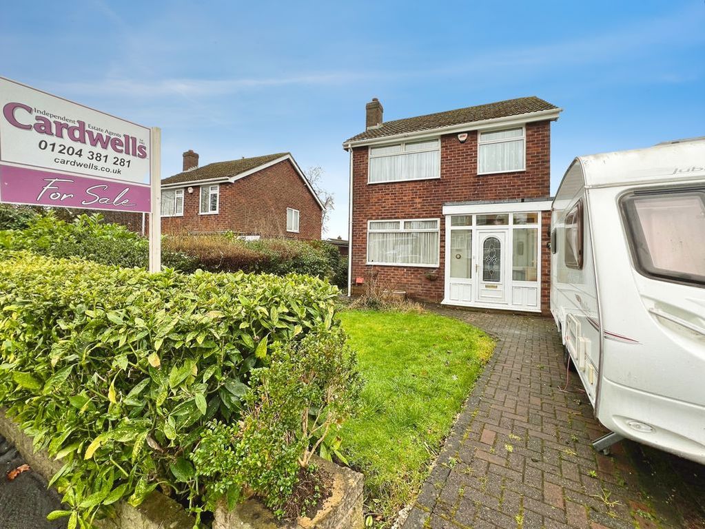 Property photo 1 of 18 Front External