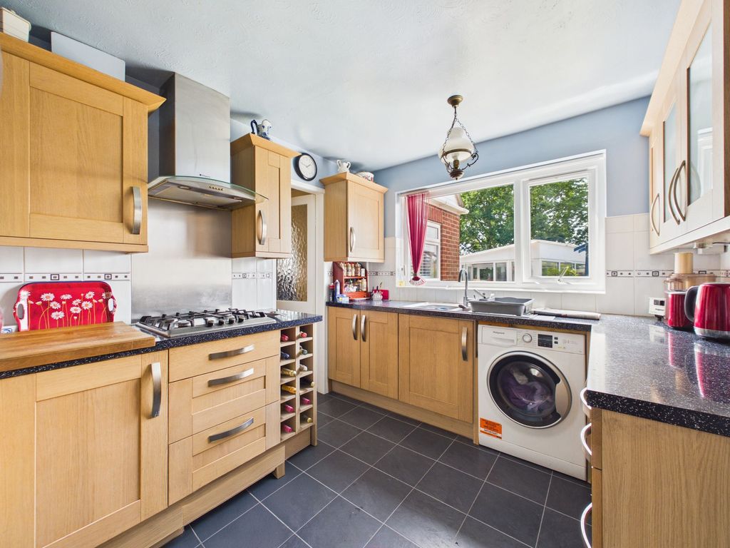 Property photo 2 of 22 Kitchen