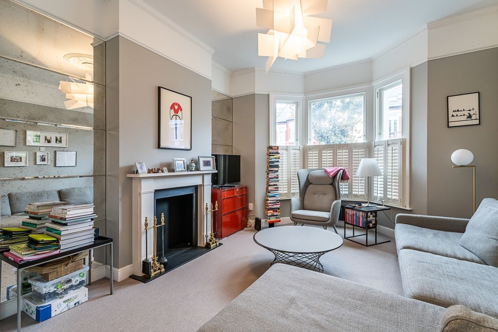 Property photo 2 of 13