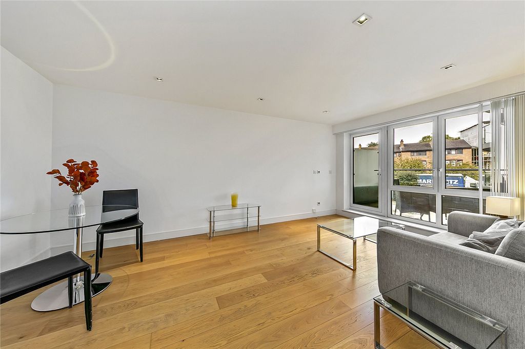 Property photo 3 of 10 Picture No. 15