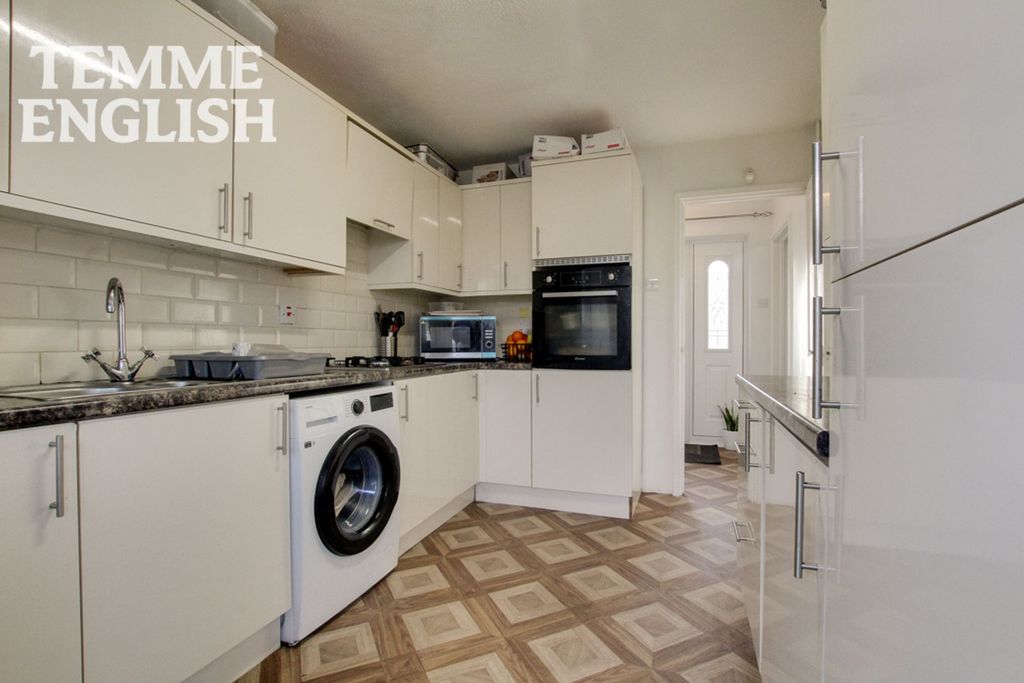 Property photo 3 of 14