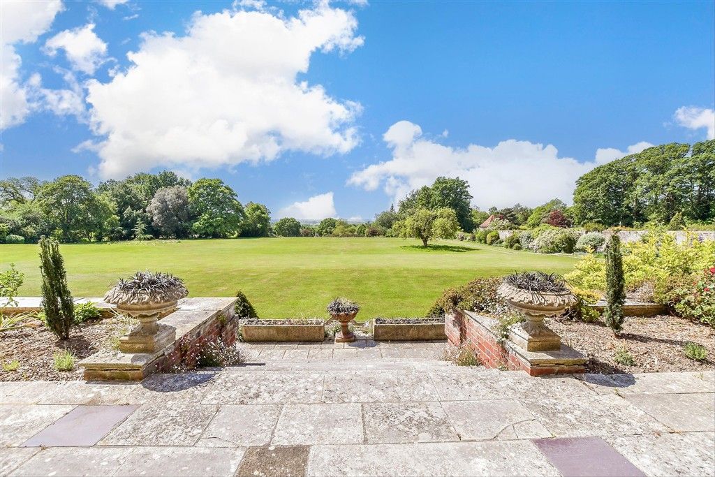 Property photo 3 of 19 Patio / Decking