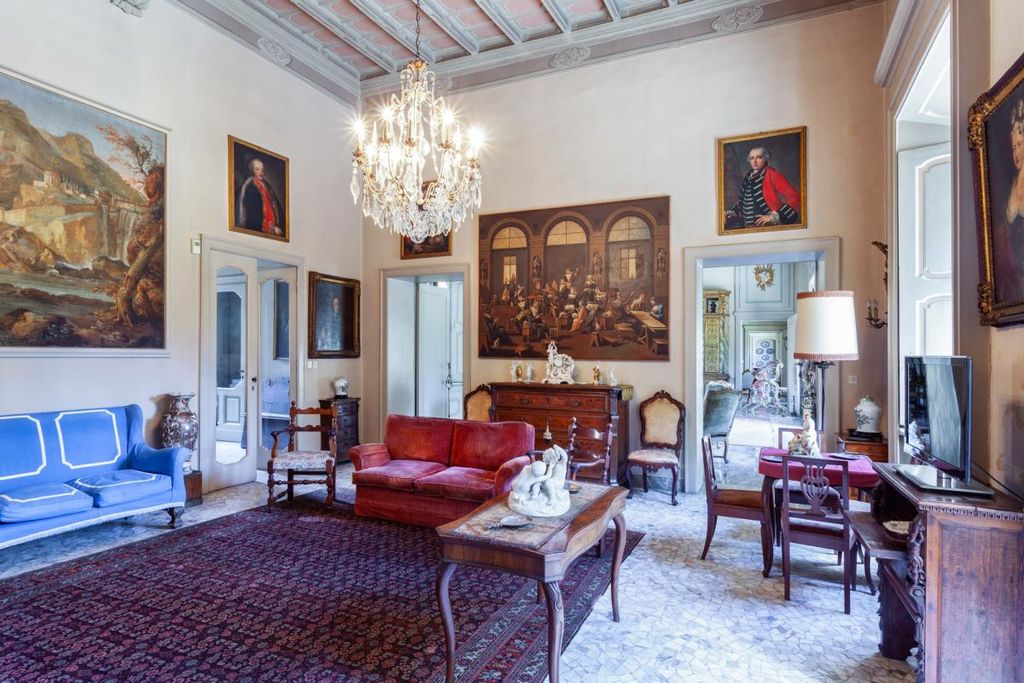 Property photo 2 of 26