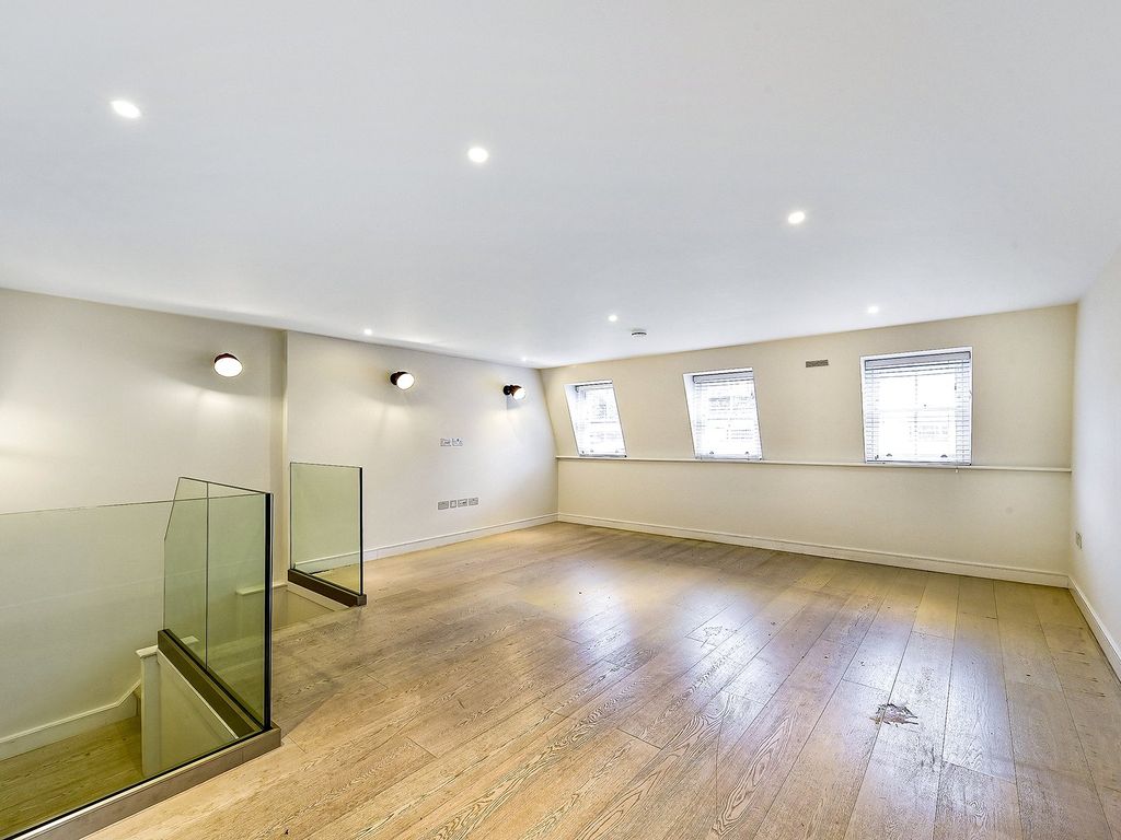 Property photo 1 of 15 Gerrard Street