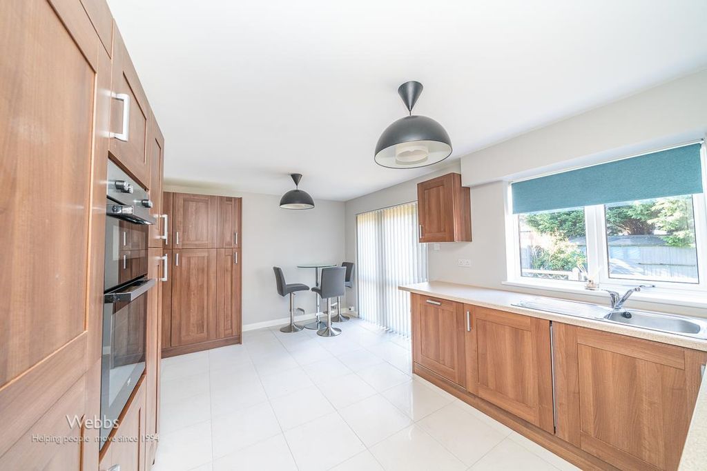 Property photo 2 of 29 Â© Webbs Estate Agents Â© (32 Of 53).Jpg