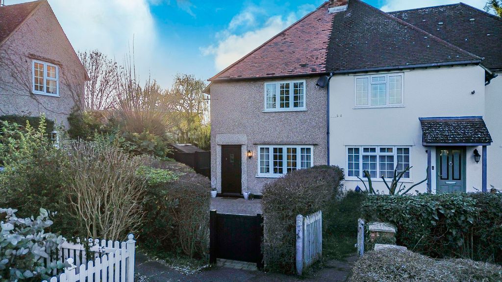 Property photo 2 of 35