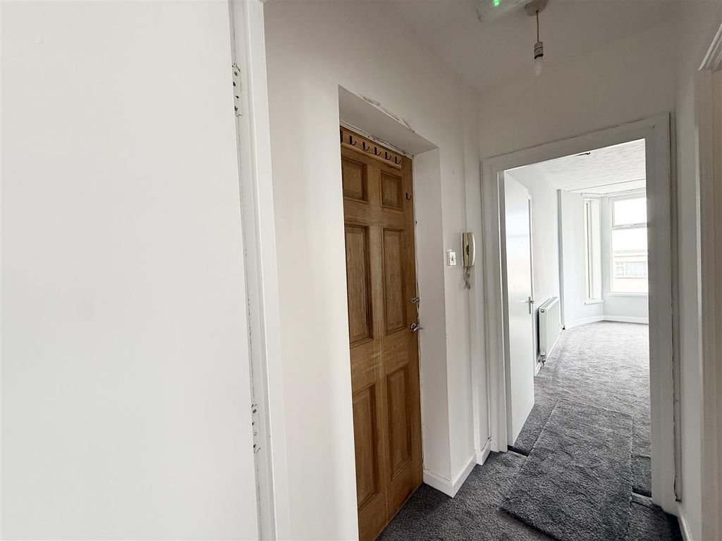 Property photo 3 of 10 Img_2981.Jpeg