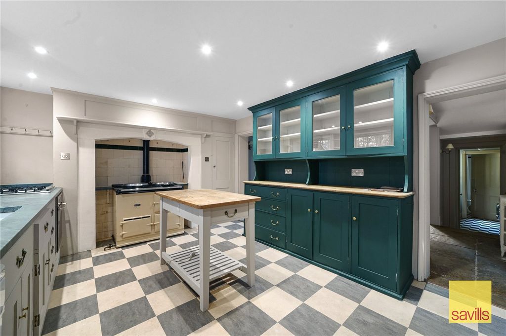 Property photo 3 of 36 Kitchen