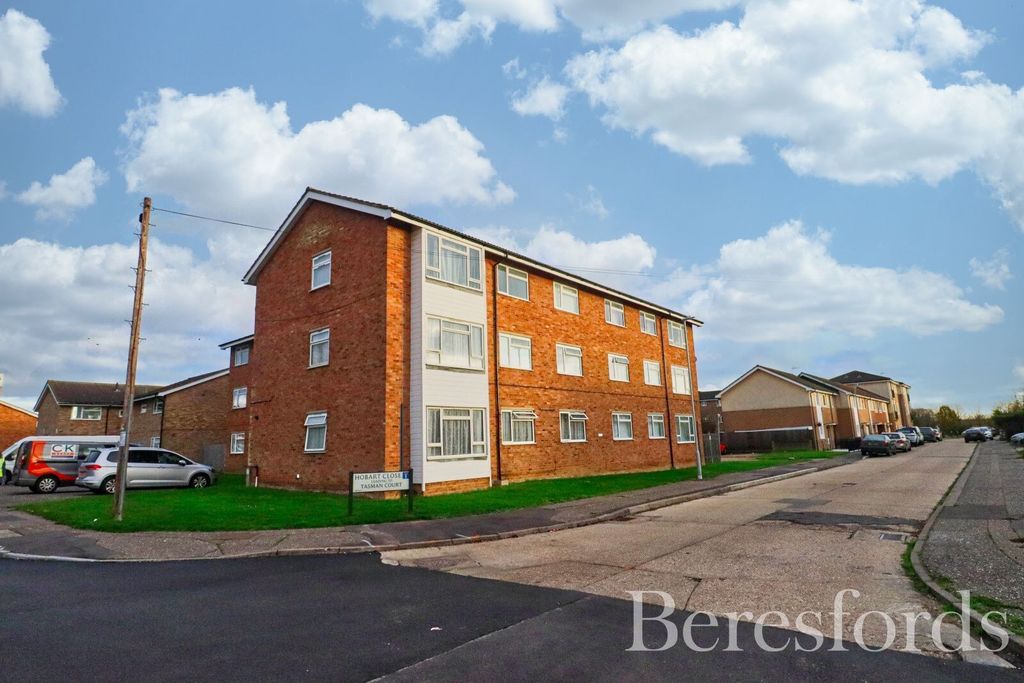 Property photo 1 of 11 Front