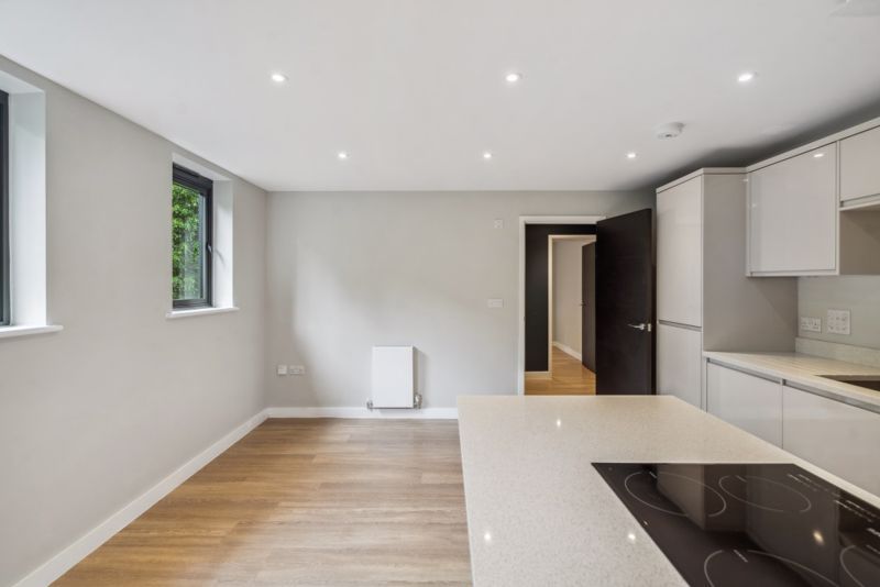 Property photo 3 of 7 Photo 9