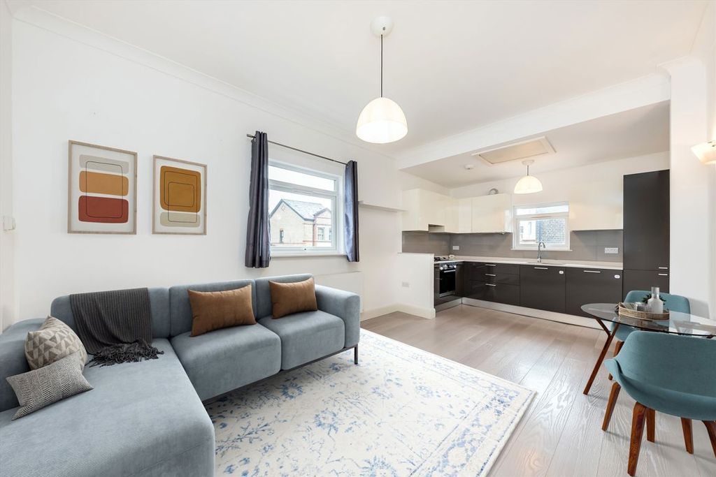 Property photo 2 of 5