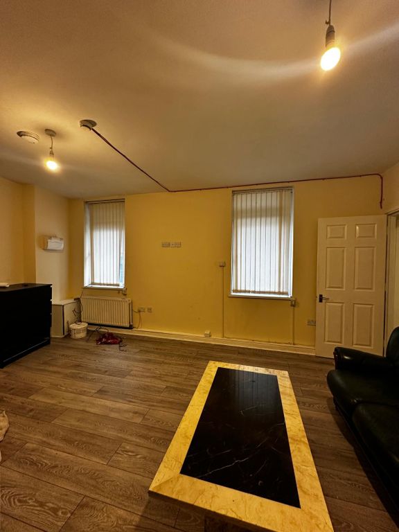 Property photo 2 of 5 Flat 1 Castlereagh 2