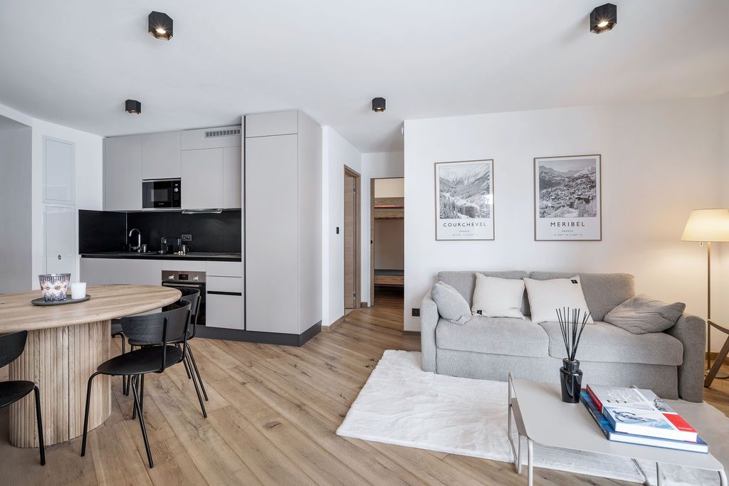 Property photo 2 of 12 Courchevel Apartment