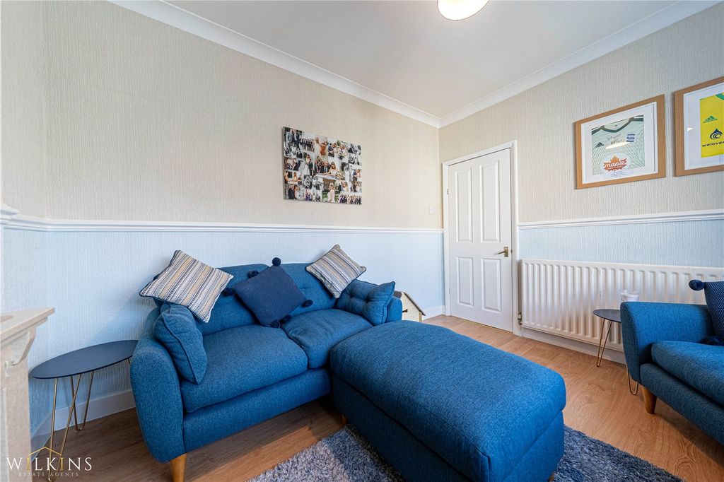 Property photo 3 of 25 Picture No. 11