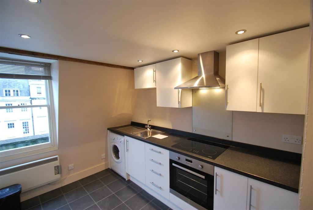 Property photo 2 of 5 Kitchen