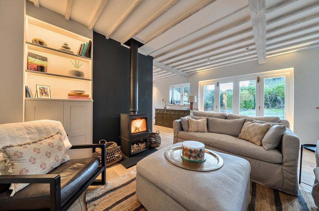 Property photo 3 of 30 1404103-25-697A30...