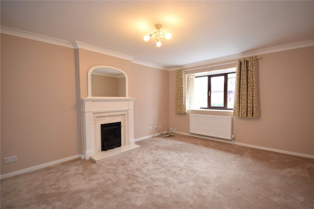 Property photo 3 of 15 Picture No. 01