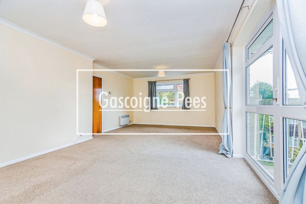 Property photo 2 of 6