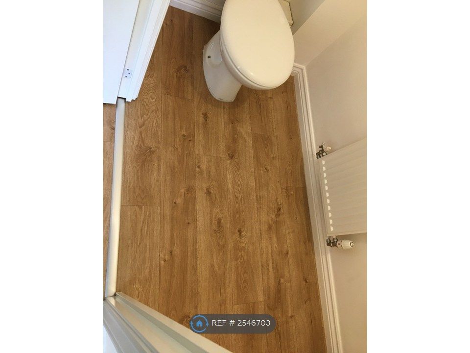 Property photo 3 of 20 Downstairs Toilet