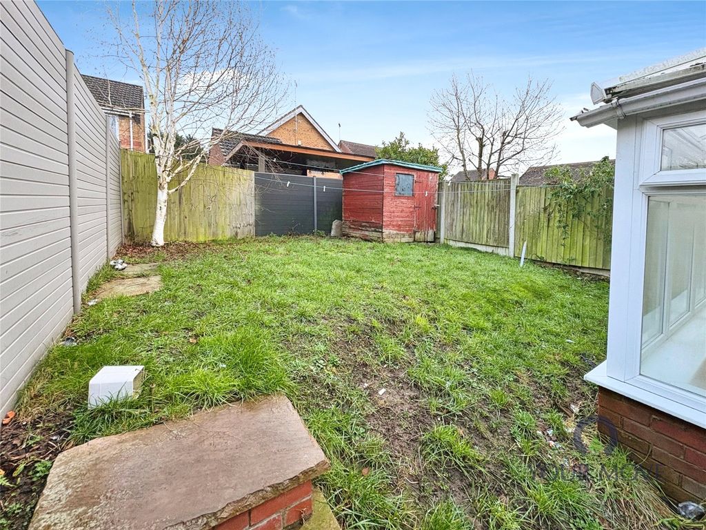 Property photo 3 of 9 Garden