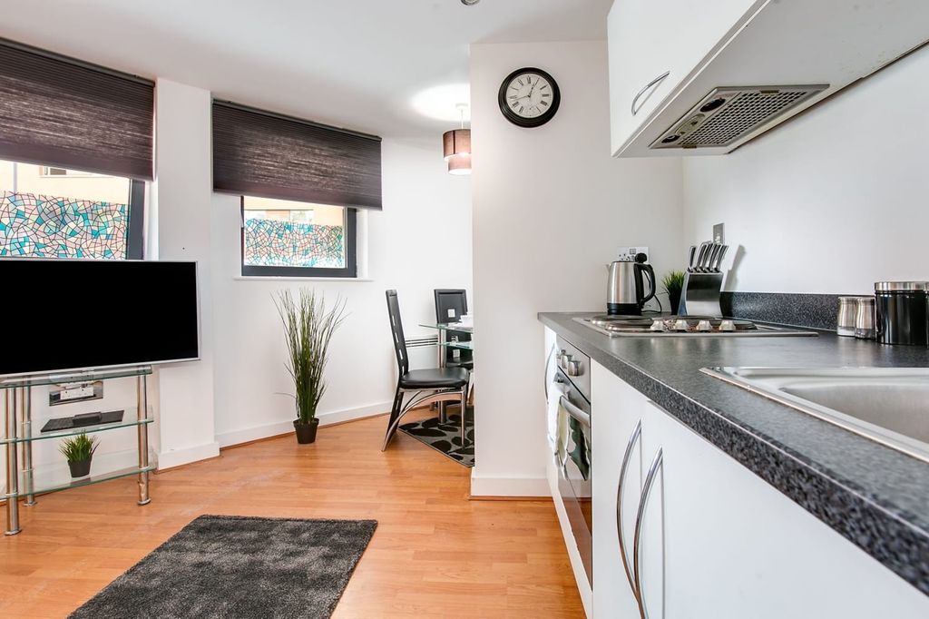 Property photo 1 of 5
